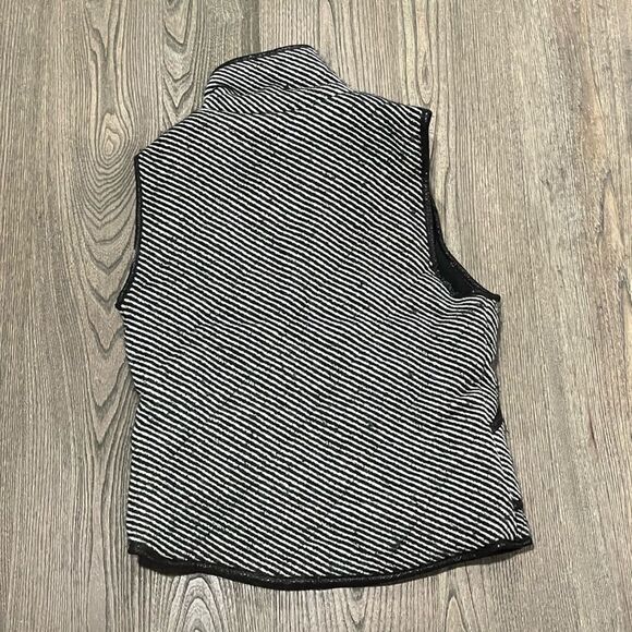 Peach Love California Quilted Vest Full Zip High Neck Pockets Black White Small - Picture 6 of 7